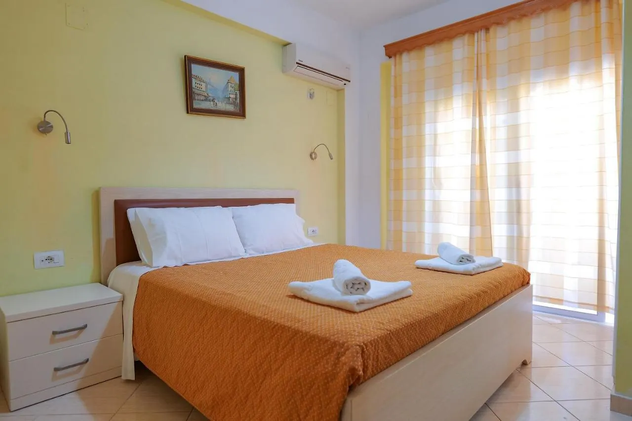 Apartment Sunny Holiday Sarande