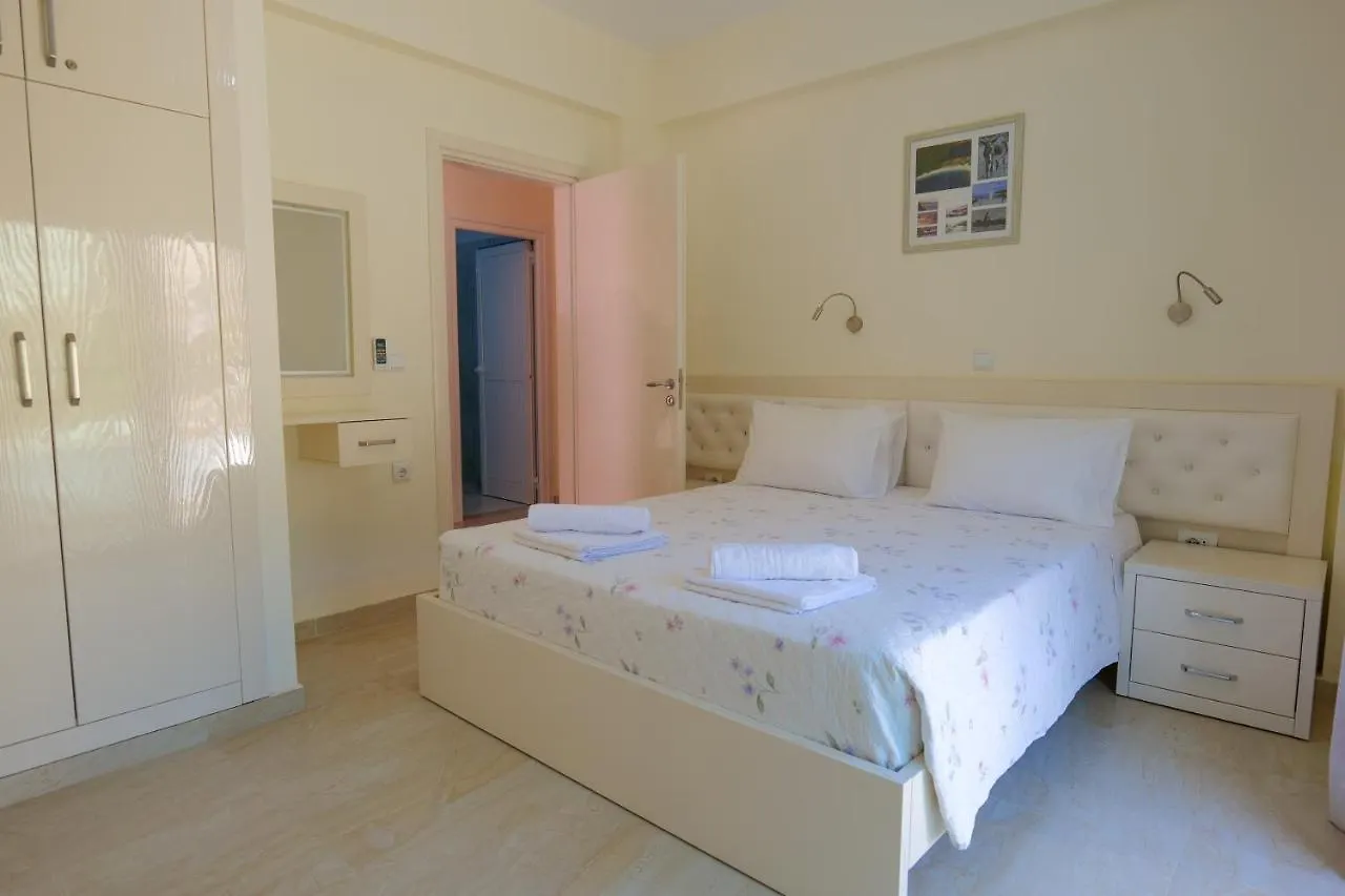 Apartment Sunny Holiday Sarande